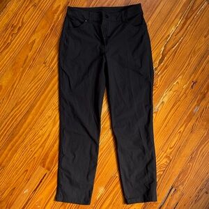Lululemon City Sleek 7/8 pant black HR size 6 like new